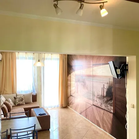 Апартамент Delfin Sea View *