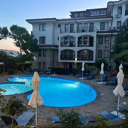 Delfin Sea View Апартамент *
